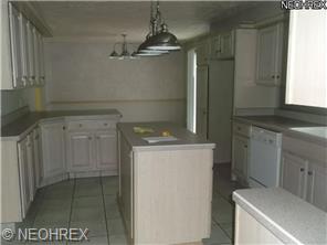 6724 Appleridge Cir, Youngstown, OH 44512 photo 3