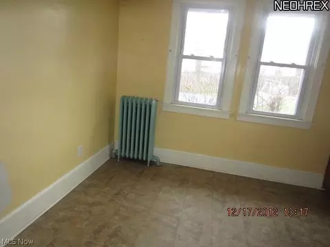 563 E Waterloo Rd, Akron, OH 44319 photo 7
