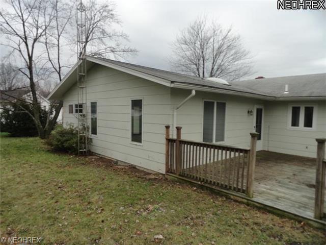 30 Midwood Cir, Youngstown, OH 44512 photo 3