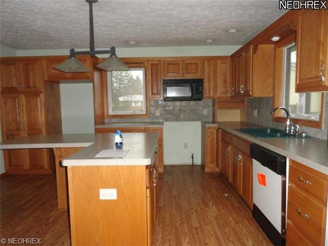 30 Midwood Cir, Youngstown, OH 44512 photo 4