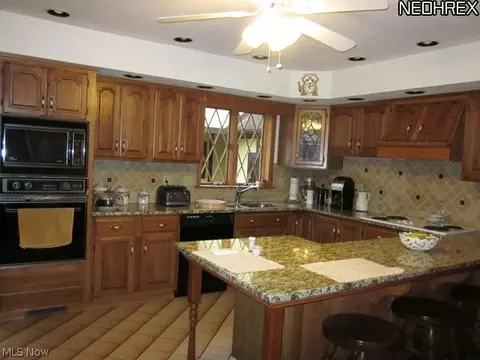 8535 Cable Line Rd, Ravenna, OH 44266 photo 3