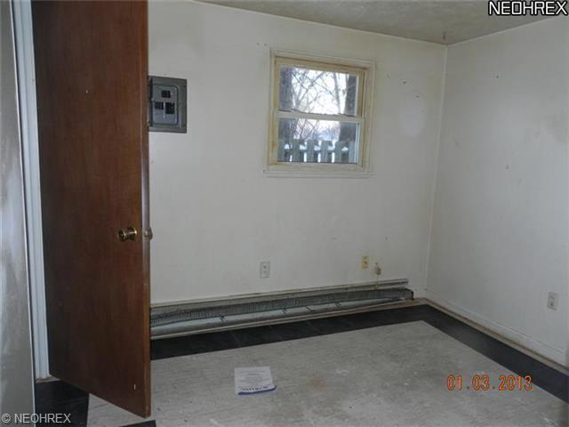 258 Concord Ave, Elyria, OH 44035 photo 6