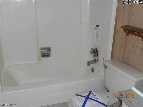 258 Concord Ave, Elyria, OH 44035 photo 3