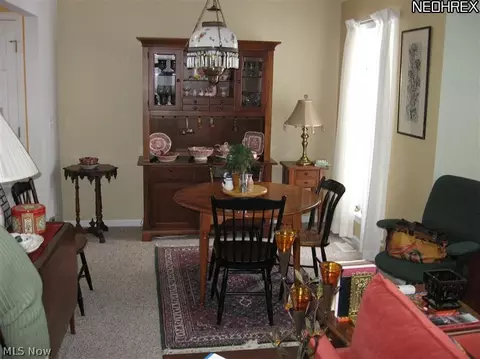 457 Shadowbrook Cir, Aurora, OH 44202 photo 2
