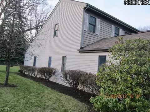 2118 Pine Ridge Dr, Wickliffe, OH 44092 photo 18