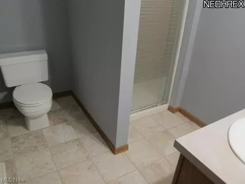 2118 Pine Ridge Dr, Wickliffe, OH 44092 photo 13