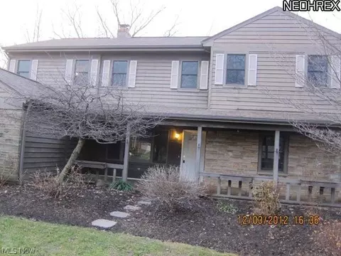 2118 Pine Ridge Dr, Wickliffe, OH 44092 photo 16