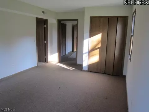2118 Pine Ridge Dr, Wickliffe, OH 44092 photo 8
