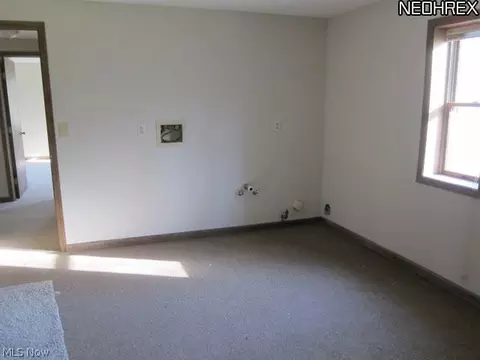 2118 Pine Ridge Dr, Wickliffe, OH 44092 photo 9