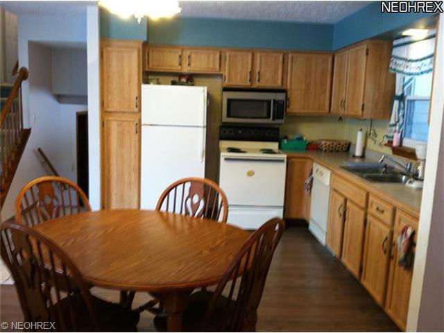 124 Valley Forge Cir, Elyria, OH 44035 photo 8