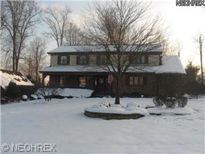 1530 Barbie Dr, Youngstown, OH 44512 photo 1
