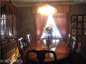 1530 Barbie Dr, Youngstown, OH 44512 photo 3