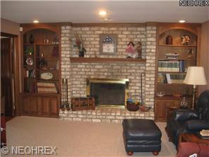 1530 Barbie Dr, Youngstown, OH 44512 photo 4