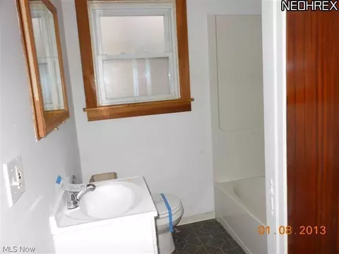 807 Kickapoo Ave, Akron, OH 44305 photo 8