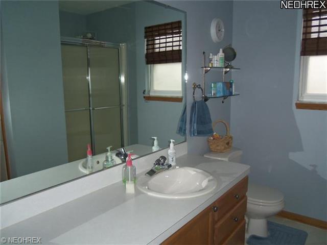 36877 Stevens Blvd, Willoughby, OH 44094 photo 16