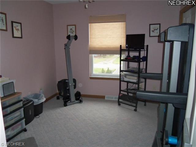 36877 Stevens Blvd, Willoughby, OH 44094 photo 12