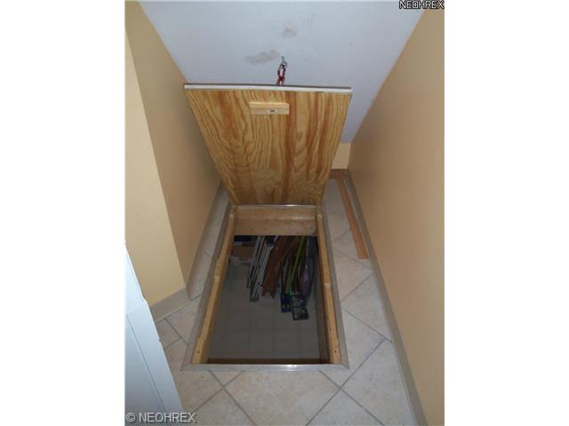 36877 Stevens Blvd, Willoughby, OH 44094 photo 13