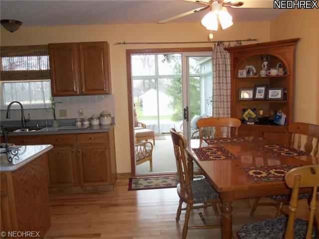 36877 Stevens Blvd, Willoughby, OH 44094 photo 4