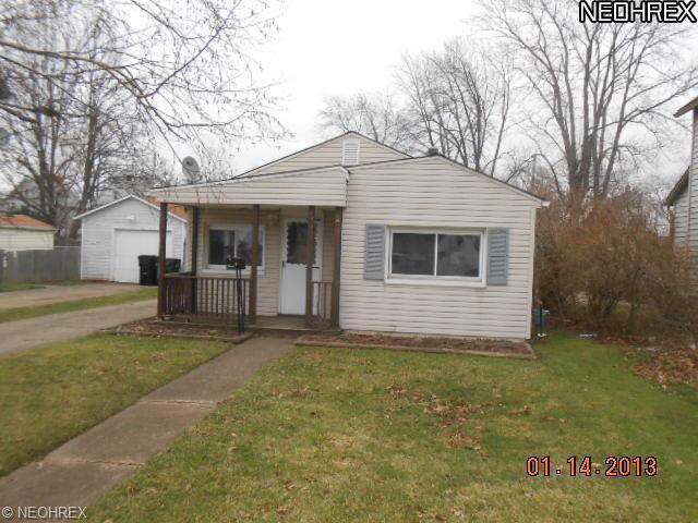 226 Winckles St, Elyria, OH 44035 photo 1