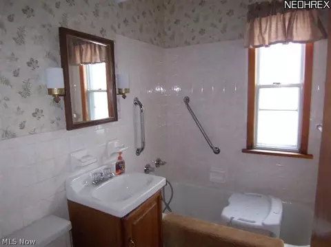 1830 Harbor Ave, Ashtabula, OH 44004 photo 7