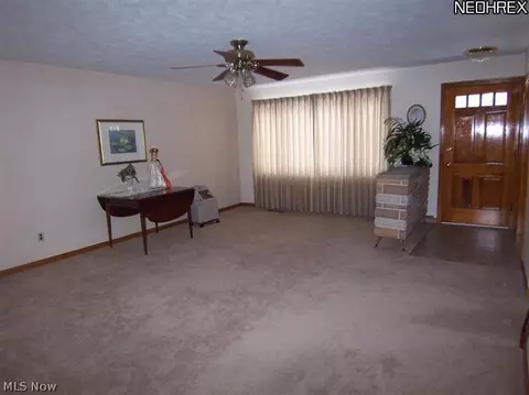 1830 Harbor Ave, Ashtabula, OH 44004 photo 4
