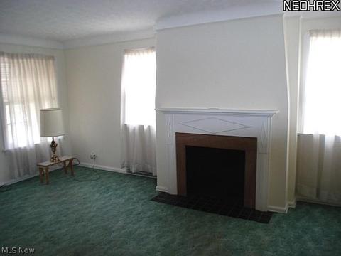 920 E 250th St, Euclid, OH 44132 photo 2