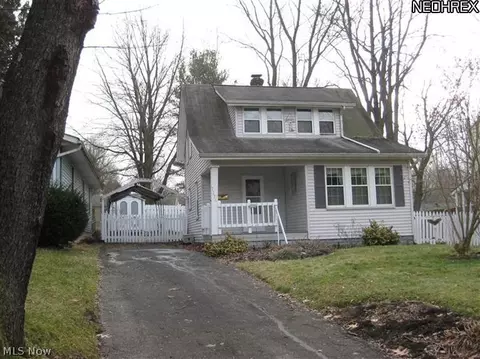 1176 Hampton Rd, Kent, OH 44240 photo 1