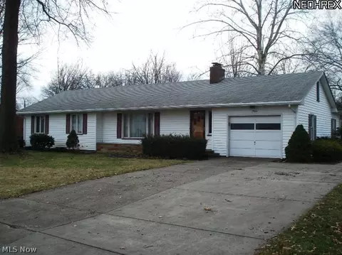 1924 Dover Ave, Dover, OH 44622 photo 1