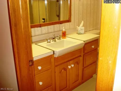 1924 Dover Ave, Dover, OH 44622 photo 13