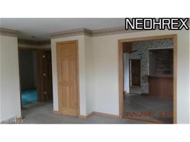 1725 Columbus Ave, Ashtabula, OH 44004 photo 5