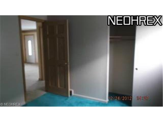 1725 Columbus Ave, Ashtabula, OH 44004 photo 8
