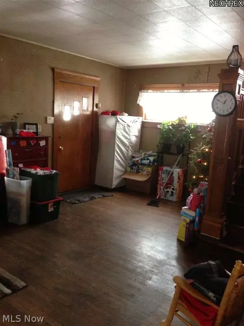752 Hazel St, Akron, OH 44305 photo 6