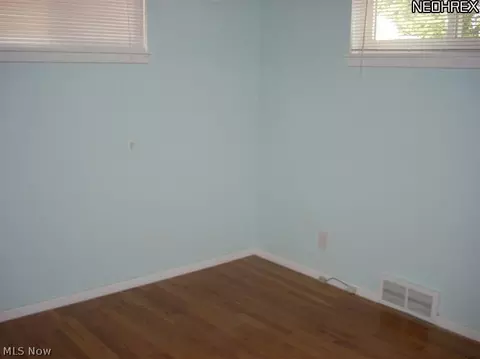 31505 Daniel Dr, Willowick, OH 44095 photo 9