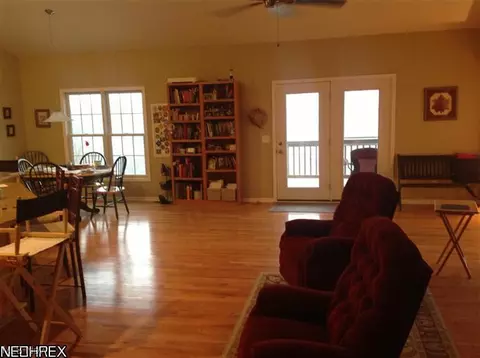 75345 Mcelhaney Rd, Freeport, OH 43973 photo 3