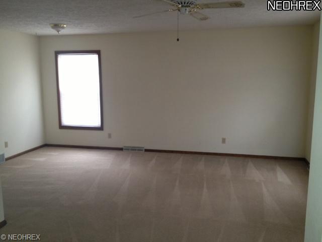 628 Myrtle Ave, Ashtabula, OH 44004 photo 2