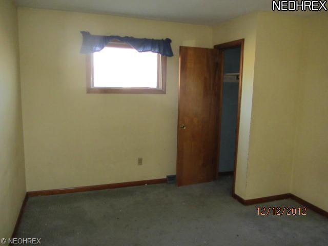 41864 Rambler Ave, Elyria, OH 44035 photo 2