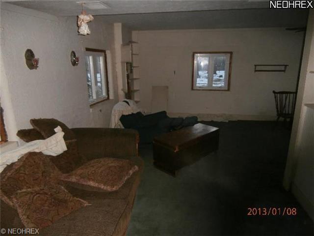 9664 Blackbrook Rd, Mentor, OH 44060 photo 2