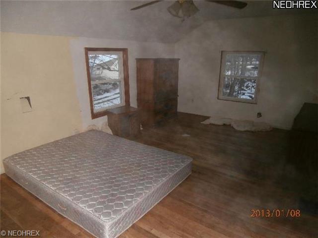 9664 Blackbrook Rd, Mentor, OH 44060 photo 3
