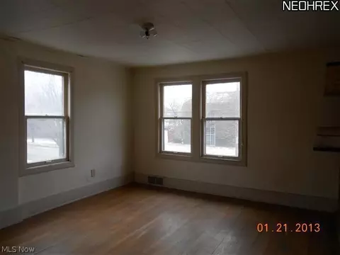1127 Brown St, Akron, OH 44301 photo 7