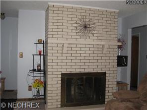 1364 Saxe Rd, Mogadore, OH 44260 photo 2