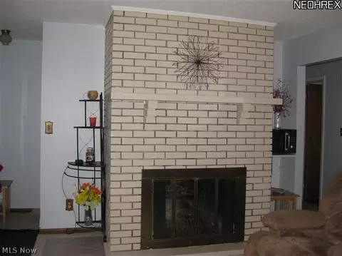 1364 Saxe Rd, Suffield, OH 44260 photo 2