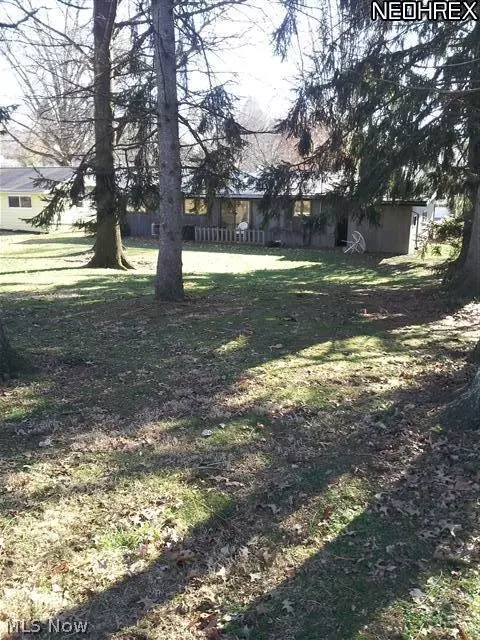 4627 Pleasant Hills Rd NW, Canton, OH 44708 photo 3