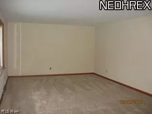 129 High St, Dover, OH 44622 photo 2