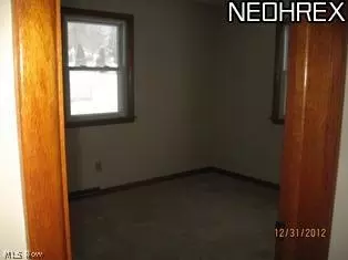 129 High St, Dover, OH 44622 photo 5