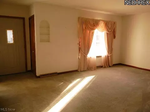 322 Hyde Ave, Niles, OH 44446 photo 4