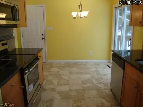38600 Aurora Rd, Solon, OH 44139 photo 5