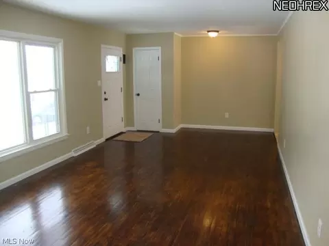 38600 Aurora Rd, Solon, OH 44139 photo 2