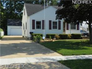 527 Cambridge Ave, Elyria, OH 44035 photo 2