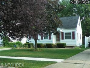 527 Cambridge Ave, Elyria, OH 44035 photo 1