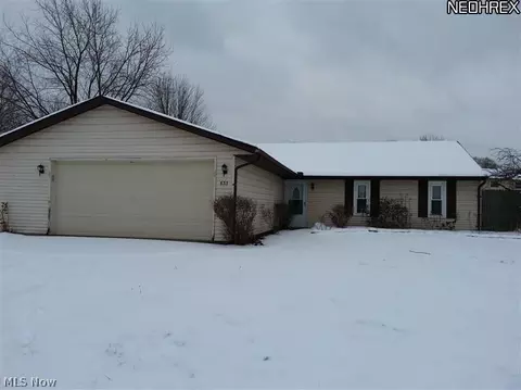 633 Carol Ln, Elyria, OH 44035 photo 1